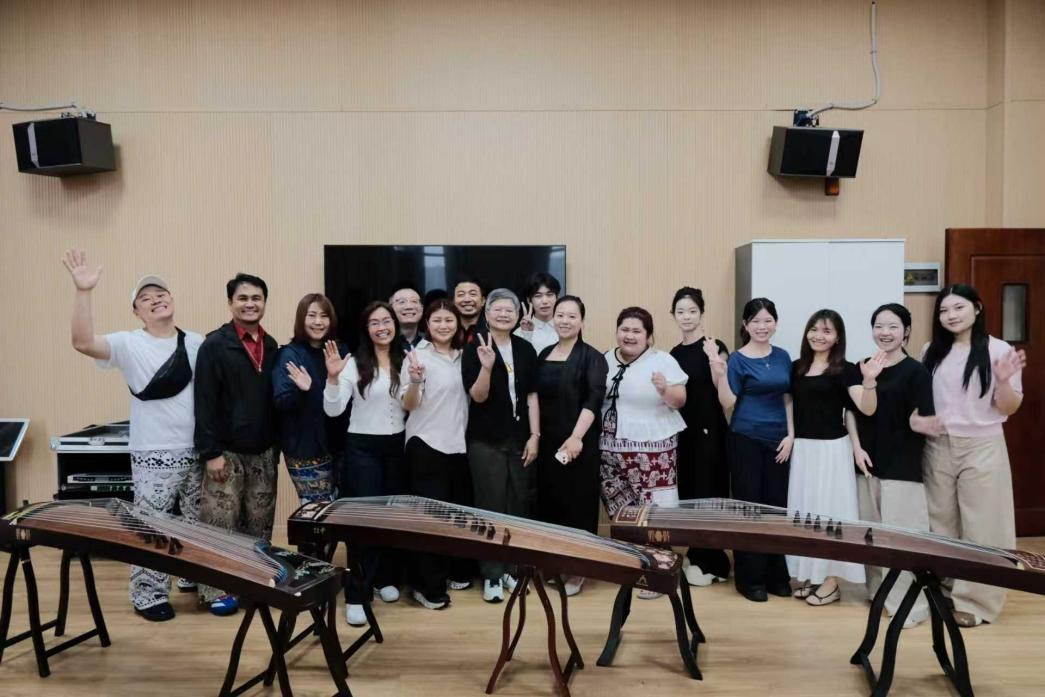 130893